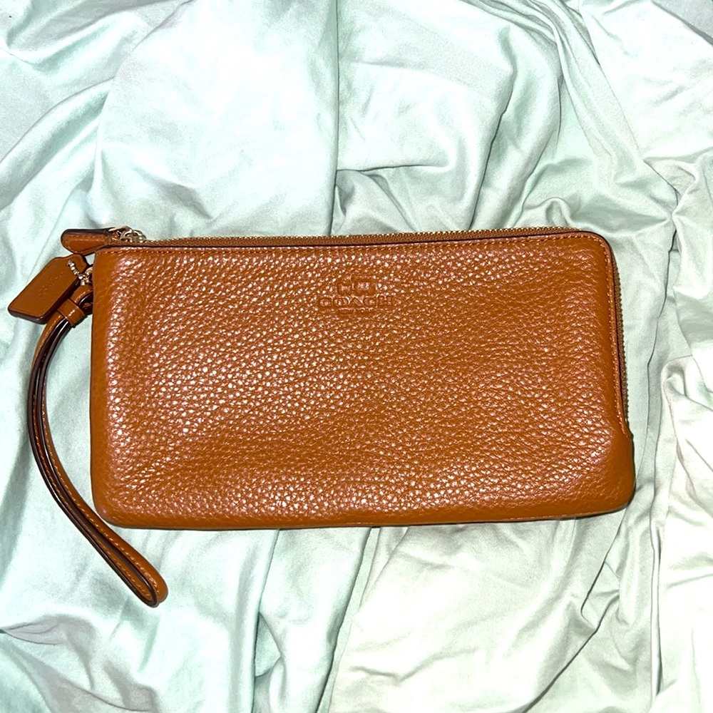 COACH wallet ⭐️ wristlet Leather